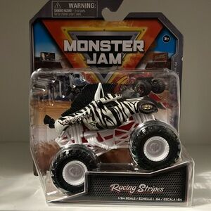 Monster Jam - Racing Stripes 2025 Series 41 / 1:64 Scale